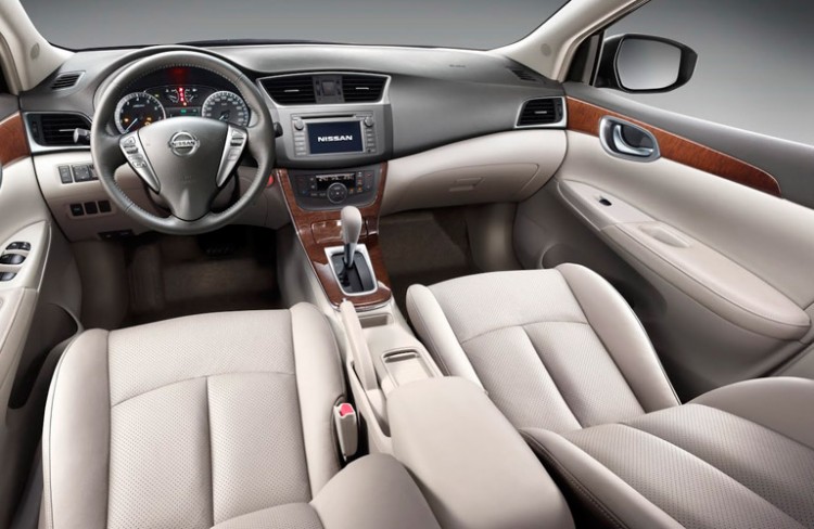 Интерьер Nissan Sentra 2015 года