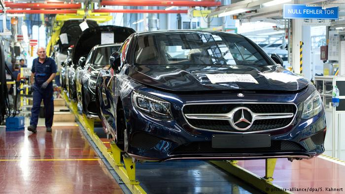 Выпуск Мерседесов S-класса на заводе Daimler в Зиндельфингене