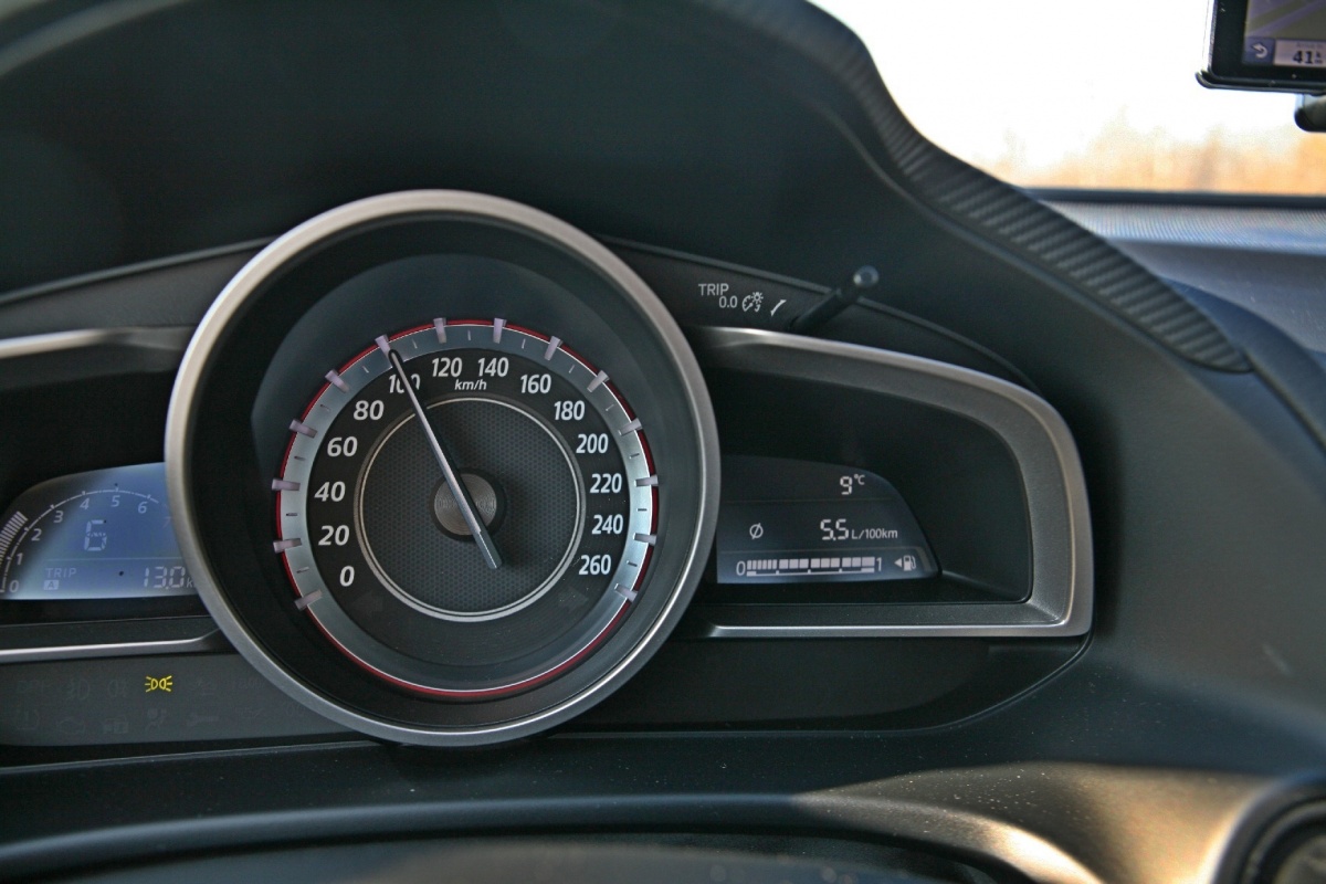 Первый тест-драйв Mazda3 1.5 6MT