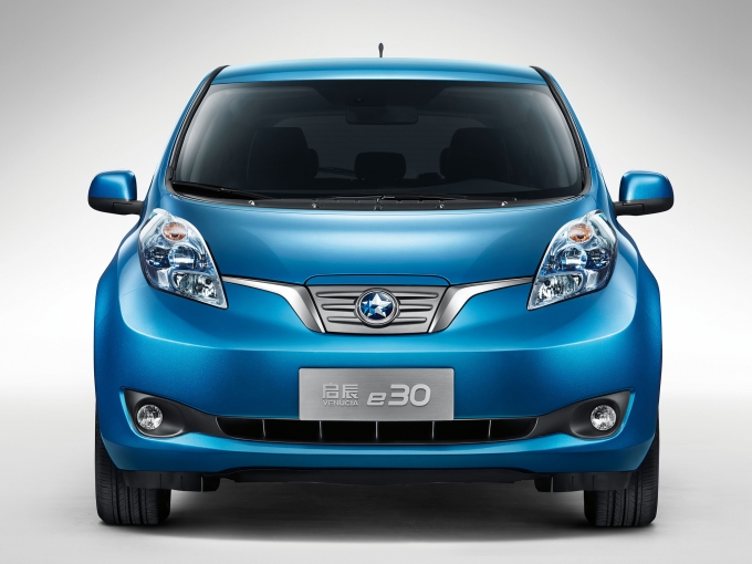 Из-за плохих результатов Nissan Leaf японцы сделают новый электромобиль!