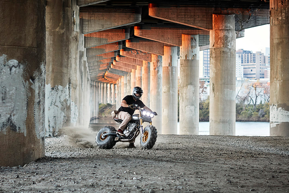 Кастом кроссового мотоцикла Honda XR650L