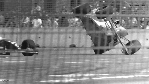 Michael Schumacher Crash mit Damon Hill 1994 Flash-Galerie
