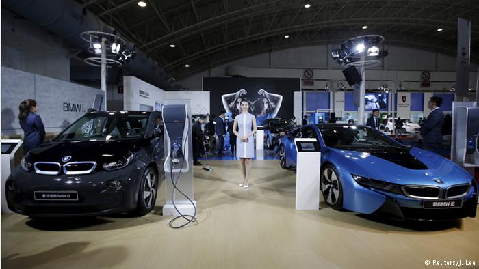 Весной 2016 года BMW представил на автосалоне в Пекине BMW i3 и BMW i8