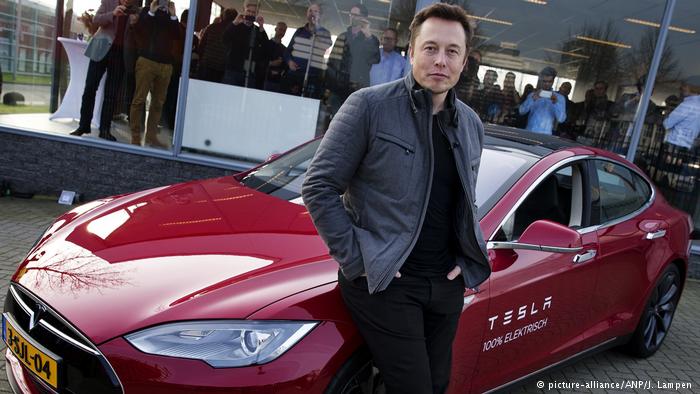 Илон Маск и Tesla S