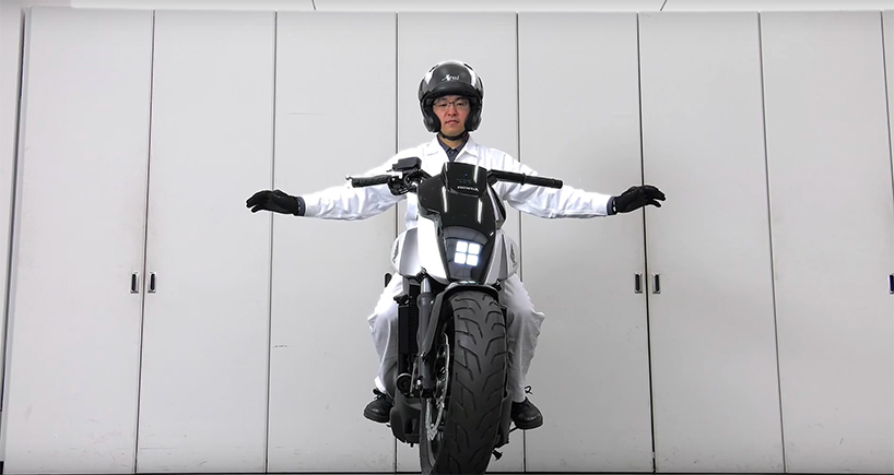 Первый самобалансирующий мотоцикл Honda